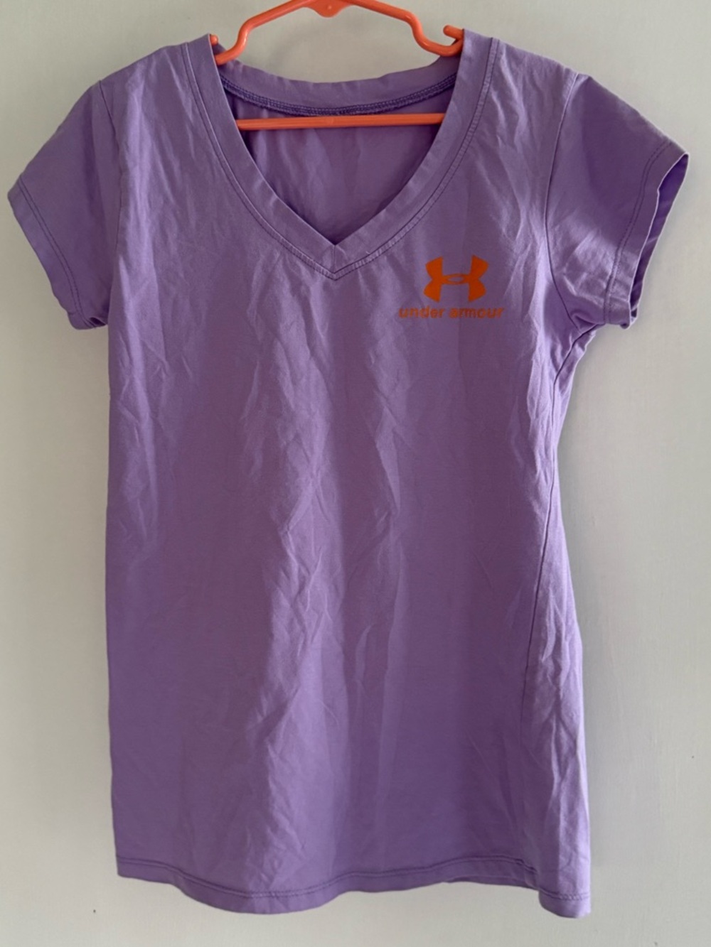 Under Armour Purple V-Neck Tee with Orange Logo Size 10